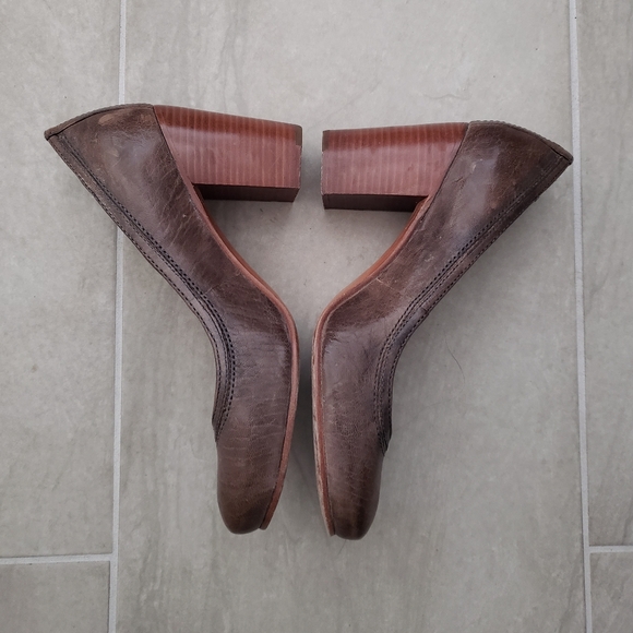 GUC Frye Carson Pumps - Picture 3 of 10